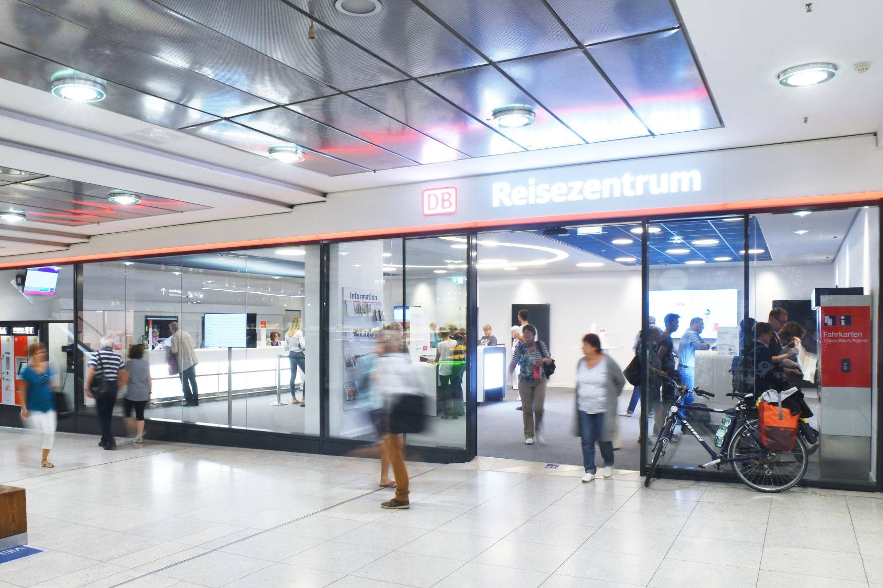Deutsche Bahn Reisezentren bleiben trotz Corona