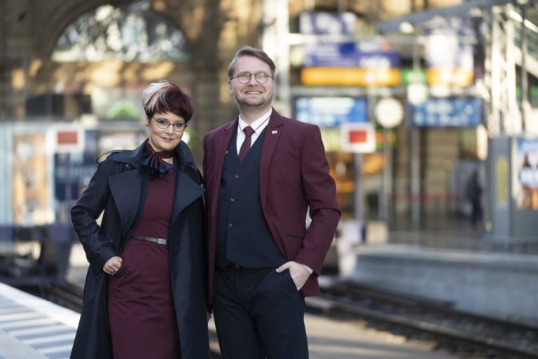 Deutsche Bahn: Mitarbeiter bekommen neue Dienst-Kleidung