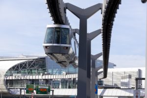 Flughafen Düsseldorf: Brauche ich für den SkyTrain ein Ticket?
